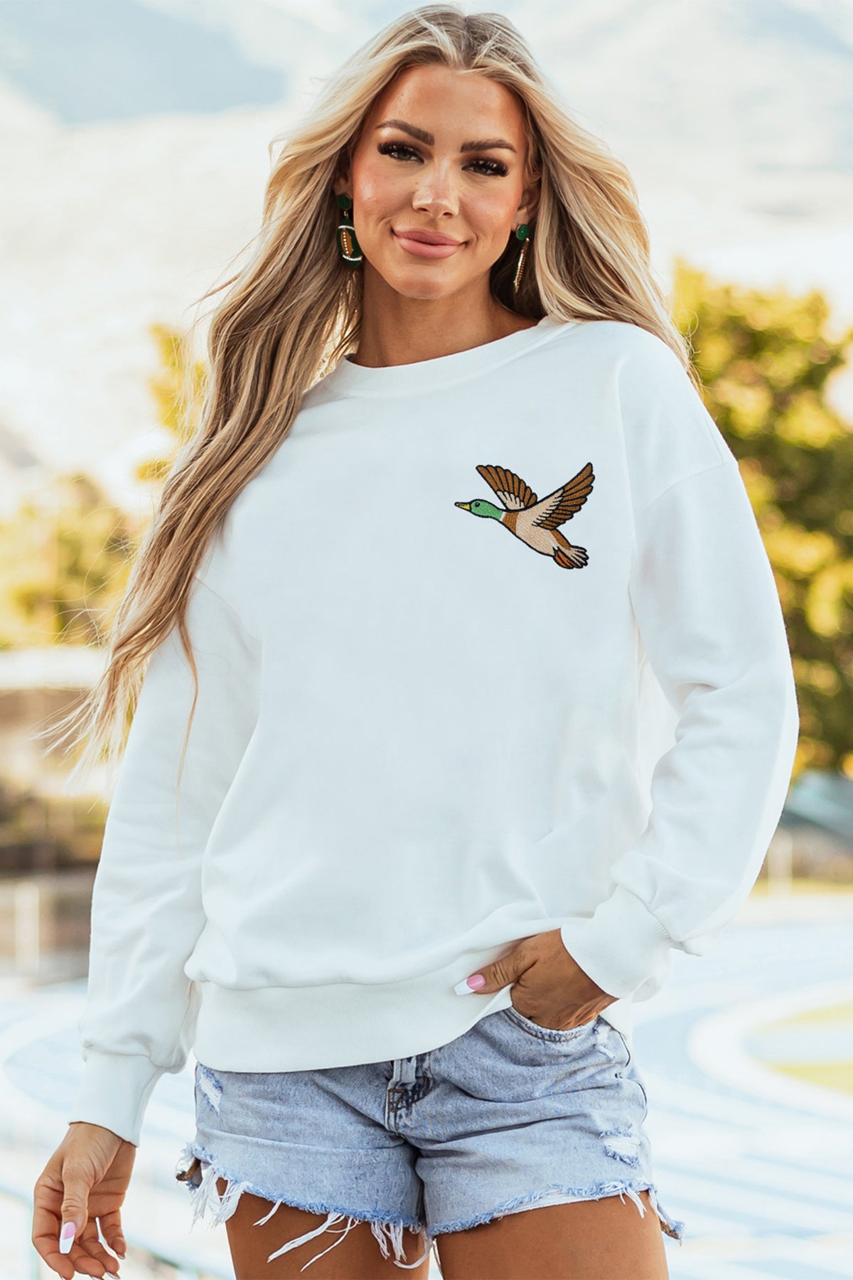 Southern Shore White Mallard Embroidered Relaxed Pullover Sweatshirt